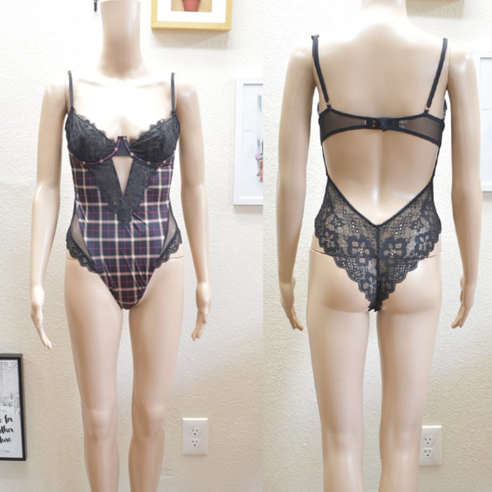 Victoria's Secret Lace Teddy Size M